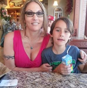 Meet your Posher, Carrie